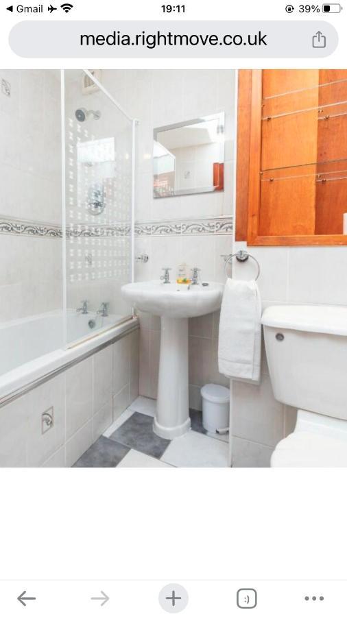 Executive Serviced Apartments 2 ฟอร์ฟาร์ ภายนอก รูปภาพ