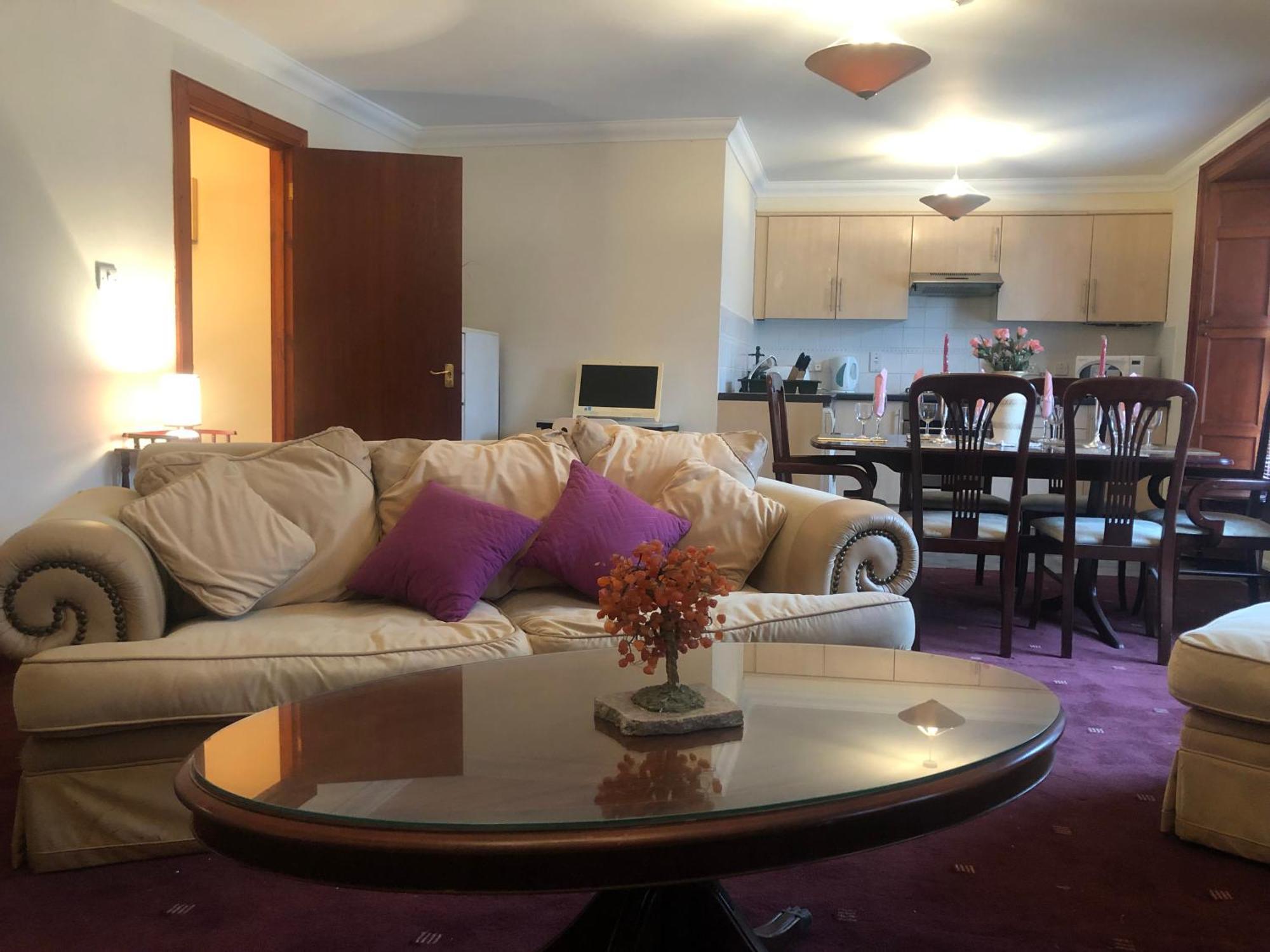 Executive Serviced Apartments 2 ฟอร์ฟาร์ ภายนอก รูปภาพ